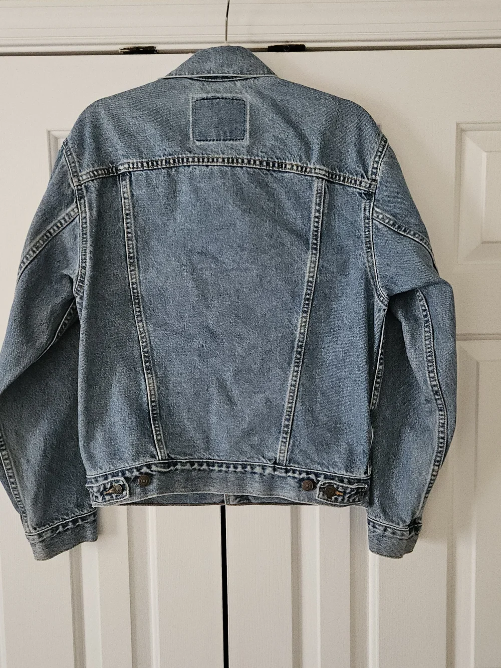 Vintage Levi's Men's S Blue Denim Trucker Jacket. 70507-0389